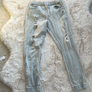 Cute jogger jeans by East Pointe. size L